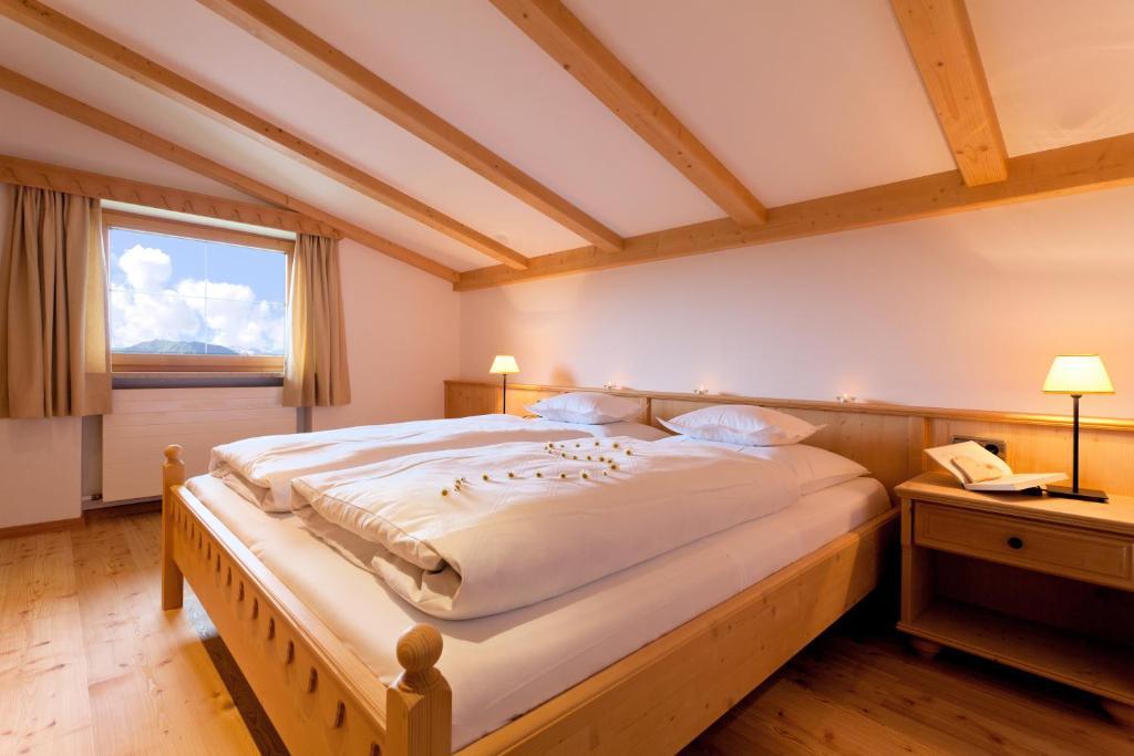 Hotel Laerchenhof Natur Seefeld in Tirol Kamer foto
